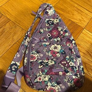Vera Bradley roomy sling bag